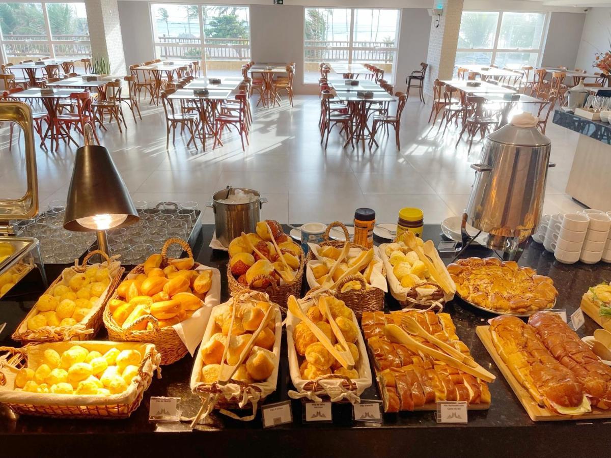 Gran Mareiro Hotel フォルタレザ エクステリア 写真 A buffet at a hotel