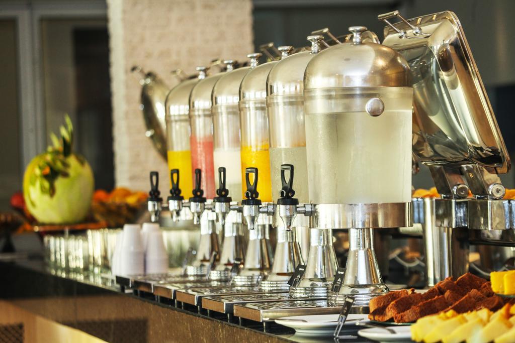 Gran Mareiro Hotel フォルタレザ エクステリア 写真 Juice dispensers